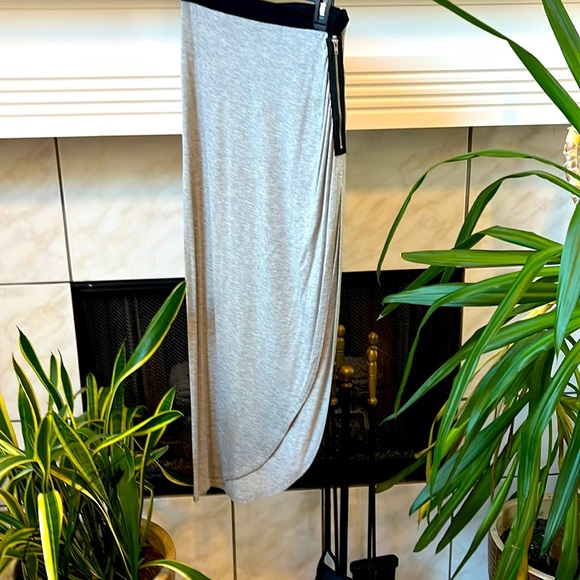 🔥Skirt 🔥 🪀 - Picture 3 of 3